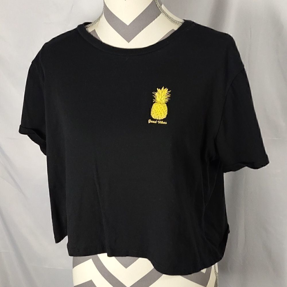 Good Vibes Pineapple Cropped Tee
